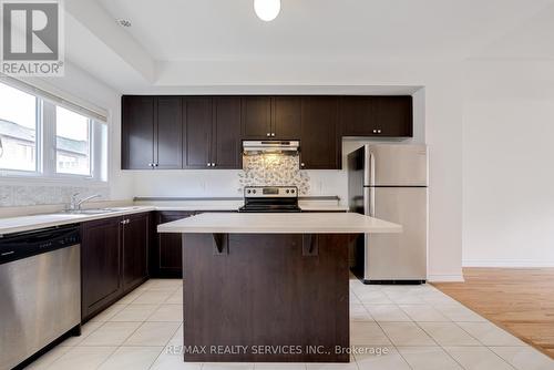 17 Aspen Hills Rd, Brampton (Credit Valley), ON - Indoor Photo Showing Kitchen With Stainless Steel Kitchen