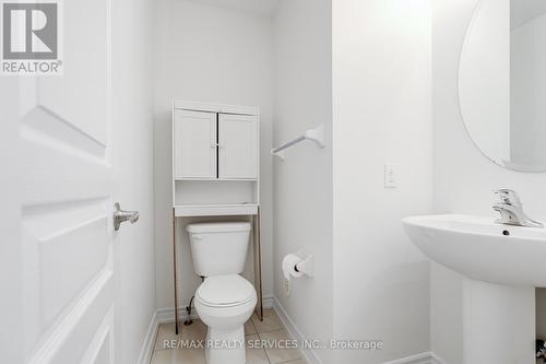 17 Aspen Hills Rd, Brampton (Credit Valley), ON - Indoor Photo Showing Bathroom