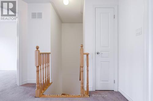 17 Aspen Hills Rd, Brampton (Credit Valley), ON - Indoor Photo Showing Other Room