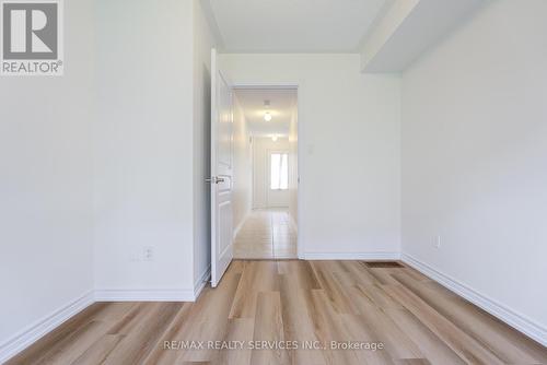 17 Aspen Hills Rd, Brampton (Credit Valley), ON - Indoor Photo Showing Other Room