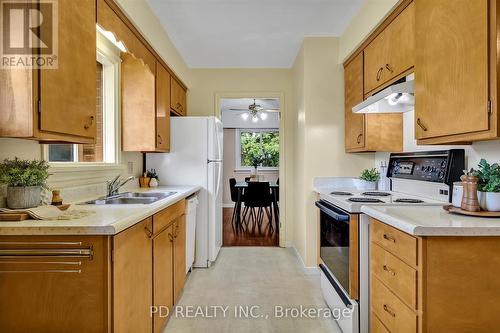 28 Bond Street E, Kawartha Lakes (Fenelon Falls), ON - Indoor Photo Showing Kitchen With Double Sink