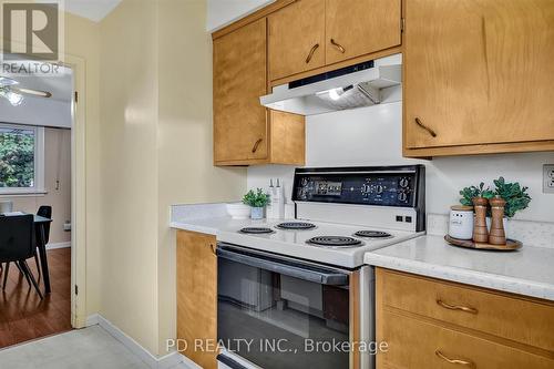 28 Bond Street E, Kawartha Lakes (Fenelon Falls), ON - Indoor Photo Showing Kitchen