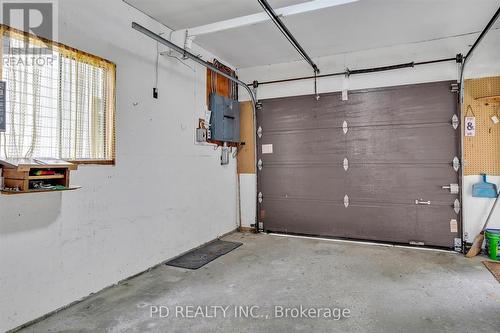 28 Bond Street E, Kawartha Lakes (Fenelon Falls), ON - Indoor Photo Showing Garage