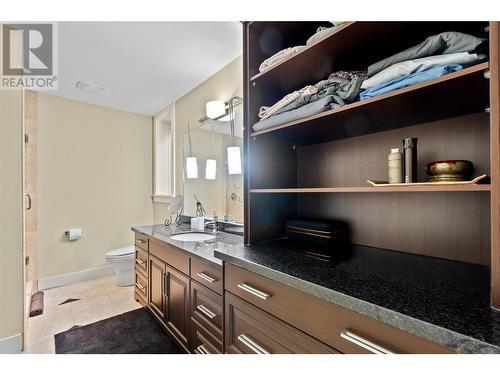 620 Arbor View Drive, Kelowna, BC - Indoor Photo Showing Bathroom