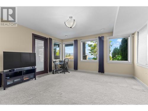 620 Arbor View Drive, Kelowna, BC - Indoor