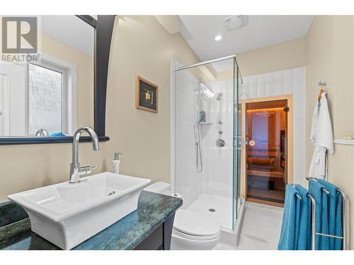 620 Arbor View Drive, Kelowna, BC - Indoor Photo Showing Bathroom