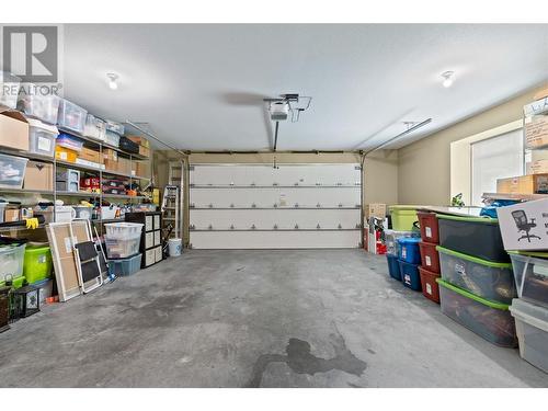 620 Arbor View Drive, Kelowna, BC - Indoor Photo Showing Garage