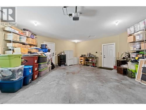 620 Arbor View Drive, Kelowna, BC - Indoor Photo Showing Garage