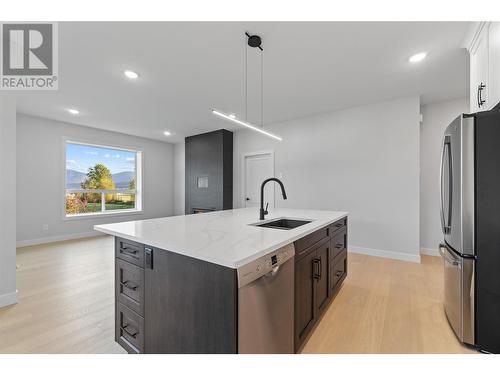 1840 10 Street Sw Unit# 19 Lot# 24, Salmon Arm, BC - Indoor Photo Showing Kitchen With Upgraded Kitchen