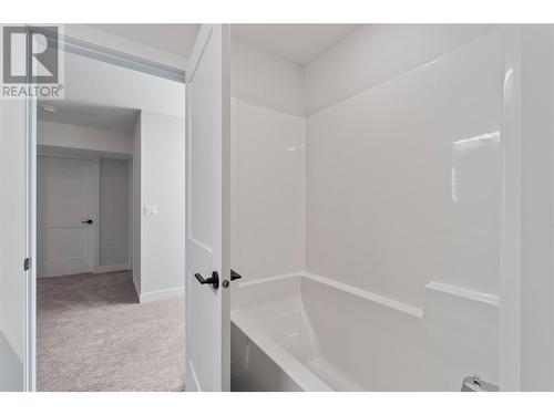 1840 10 Street Sw Unit# 19 Lot# 24, Salmon Arm, BC - Indoor