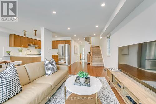 4220 Thomas Alton Boulevard, Burlington (Alton), ON - Indoor Photo Showing Living Room