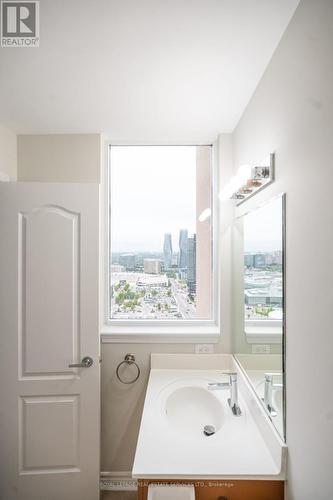 2707 - 4080 Living Arts Drive, Mississauga (City Centre), ON - Indoor Photo Showing Bathroom