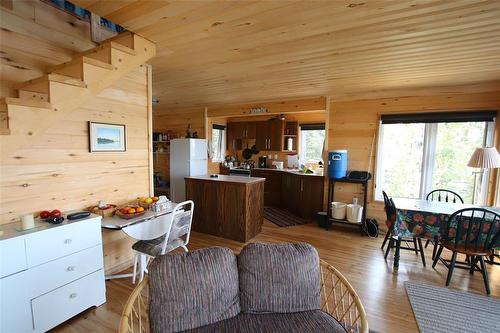 4 Millwater Way, Bakers Narrows, MB - Indoor Photo Showing Dining Room