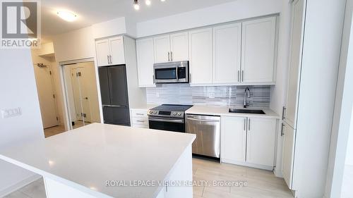 1608 - 75 Oneida Crescent, Richmond Hill (Langstaff), ON - Indoor Photo Showing Kitchen