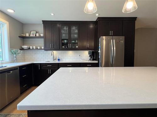 68030 Pr 350 Road N, Rm Of North Norfolk, MB - Indoor Photo Showing Kitchen With Upgraded Kitchen