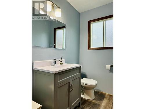 1305 16Th  S Street, Cranbrook, BC - Indoor Photo Showing Bathroom