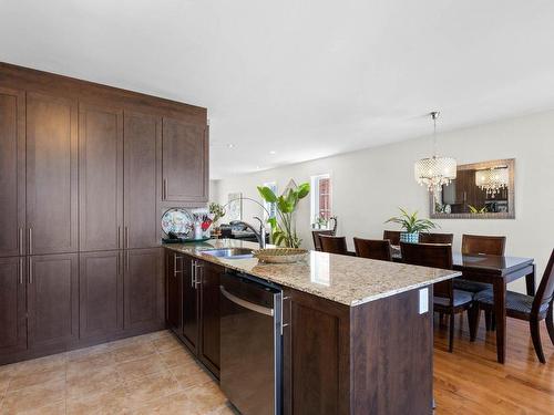 Kitchen - 7395 Rue Lachance, Laval (Duvernay), QC - Indoor Photo Showing Other Room