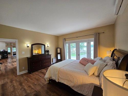 Bedroom - 445 Ch. De La Gap, Notre-Dame-Du-Nord, QC - Indoor Photo Showing Bedroom