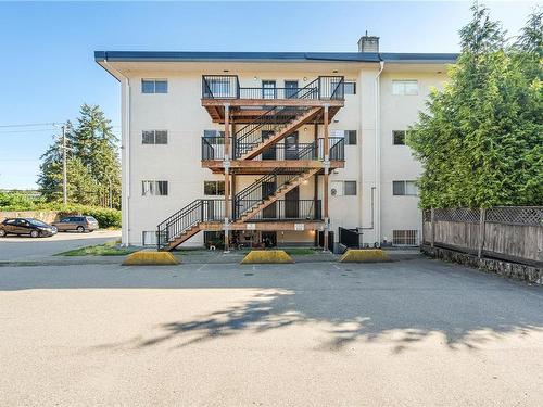 1-1630 Crescent View Dr, Nanaimo, BC - Outdoor