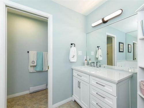 302-501 4Th St, Courtenay, BC - Indoor Photo Showing Bathroom