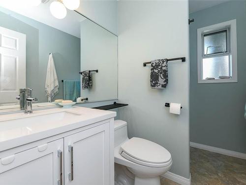 302-501 4Th St, Courtenay, BC - Indoor Photo Showing Bathroom