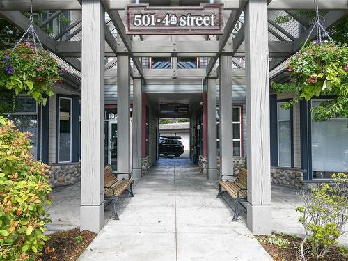 302-501 4Th St, Courtenay, BC - Outdoor