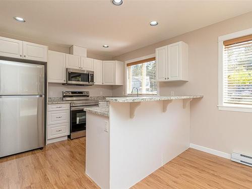 5994 Rockridge Rd, Duncan, BC - Indoor Photo Showing Kitchen