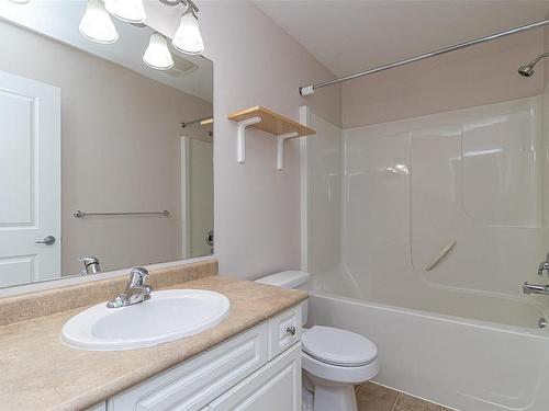 5994 Rockridge Rd, Duncan, BC - Indoor Photo Showing Bathroom