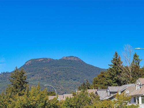 5994 Rockridge Rd, Duncan, BC - Outdoor With View