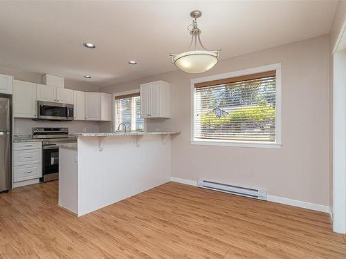 5994 Rockridge Rd, Duncan, BC - Indoor Photo Showing Kitchen