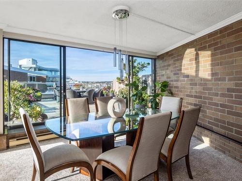 504-225 Belleville St, Victoria, BC - Indoor Photo Showing Dining Room