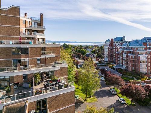 504-225 Belleville St, Victoria, BC - Outdoor With View