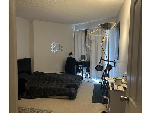 123-1870 Mckenzie Ave, Saanich, BC - Indoor