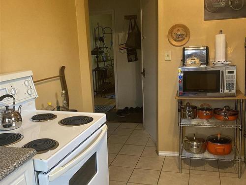 836 First Street S, Kenora, ON - Indoor Photo Showing Kitchen