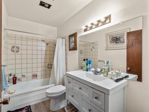 130 Heather Street, Kamloops, BC - Indoor Photo Showing Bathroom