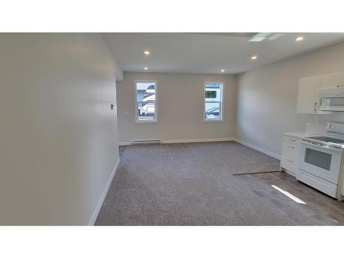 234 Murtle Cres, Clearwater, BC - Indoor Photo Showing Kitchen