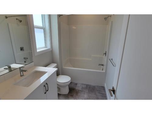 234 Murtle Cres, Clearwater, BC - Indoor Photo Showing Bathroom