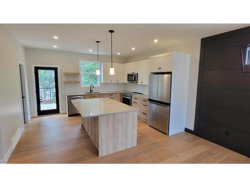 237 Murtle Road, Clearwater, BC - Indoor Photo Showing Kitchen With Stainless Steel Kitchen With Upgraded Kitchen