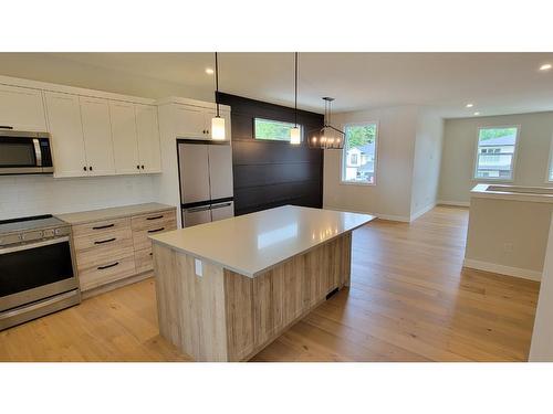 237 Murtle Road, Clearwater, BC - Indoor Photo Showing Kitchen