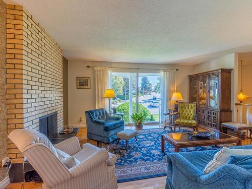 357 Gibraltar Crt, Kamloops, BC - Indoor Photo Showing Living Room With Fireplace