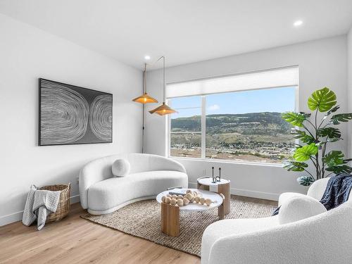 5022 Sun Rivers Drive, Kamloops, BC - Indoor Photo Showing Living Room