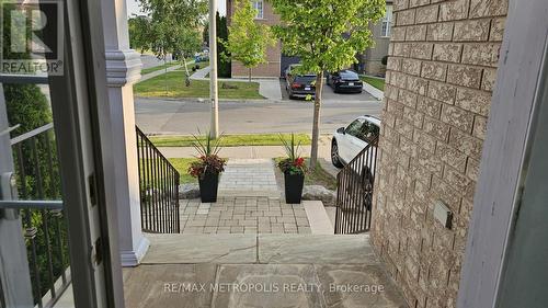 2 Sir Jacobs Crescent, Brampton, ON 