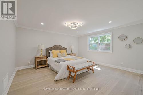 2054 Kawartha Crescent, Mississauga (Sheridan), ON - Indoor Photo Showing Bedroom