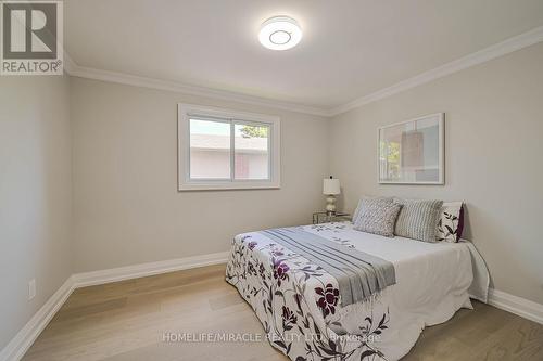 2054 Kawartha Crescent, Mississauga (Sheridan), ON - Indoor Photo Showing Bedroom