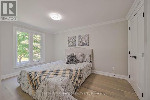 2054 Kawartha Crescent, Mississauga (Sheridan), ON - Indoor Photo Showing Bedroom