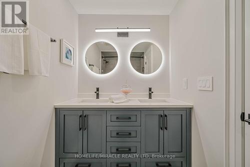 2054 Kawartha Crescent, Mississauga (Sheridan), ON - Indoor Photo Showing Bathroom