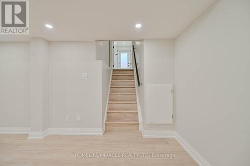 2054 Kawartha Crescent, Mississauga (Sheridan), ON - Indoor Photo Showing Other Room