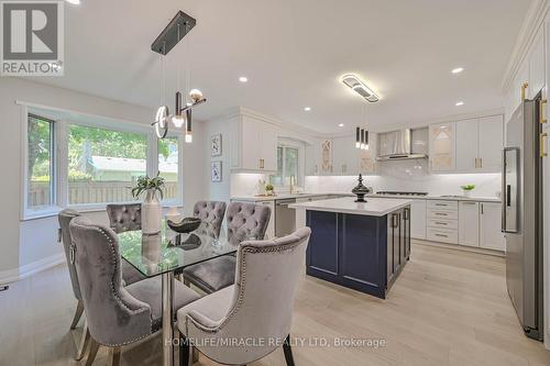 2054 Kawartha Crescent, Mississauga (Sheridan), ON - Indoor Photo Showing Dining Room