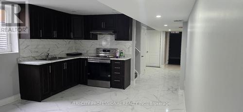 4 Snowdrift Trail, Brampton, ON - Indoor Photo Showing Kitchen With Double Sink