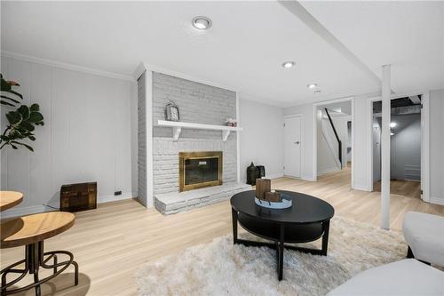 2301 Cavendish Drive|Unit #118, Burlington, ON - Indoor Photo Showing Living Room With Fireplace